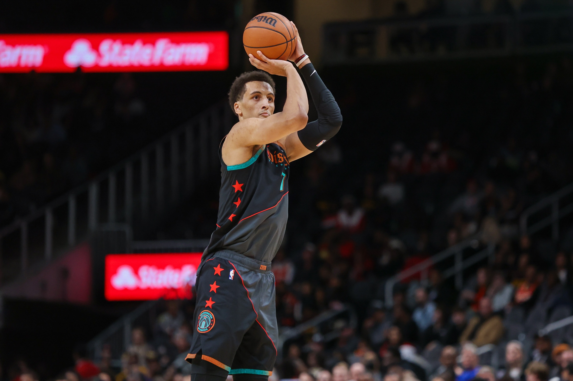 B体育-队记：快船有四人签下Exhibit 10合同 鲍德温、小泰泰-华盛顿在列