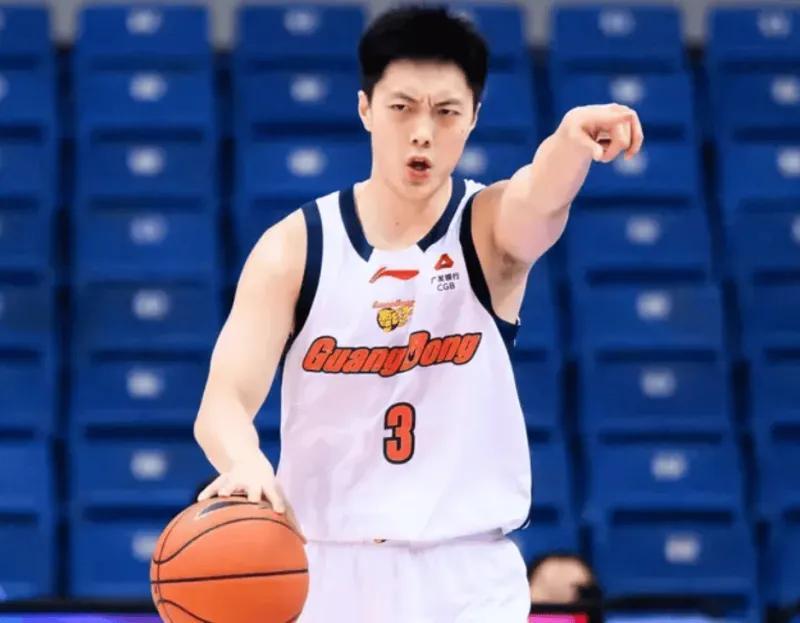 B体育赛事资讯-杜锋多给胡明轩一些尊重吧!末节开始搏命主导攻守,他的能力不差